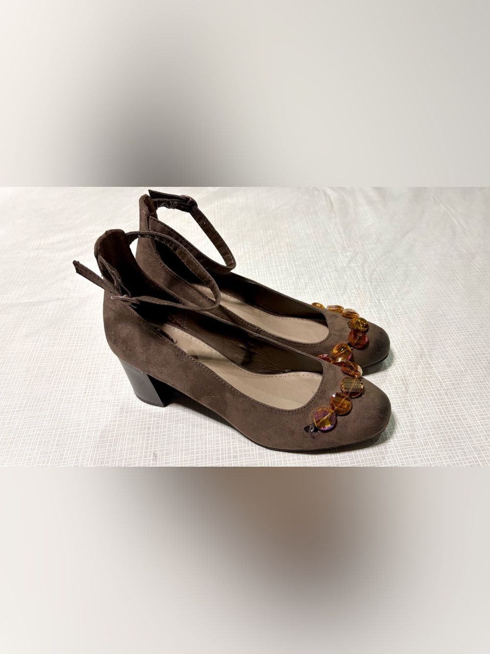 Solanz Natalie New 8.5 Brown Faux Suede Ankle-Strap Heels Amber Beads Pumps